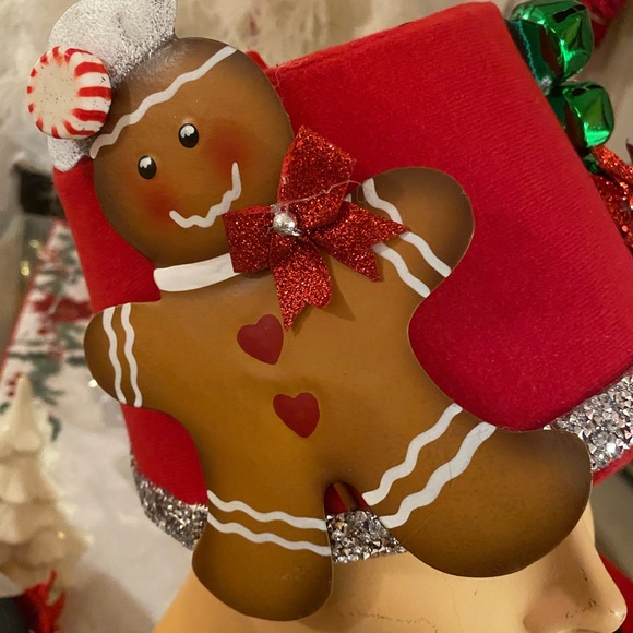 Gingerbread for your Head 🥰metal girl ready to celebrate jingle Bells too FUN🎩 - Picture 3 of 8